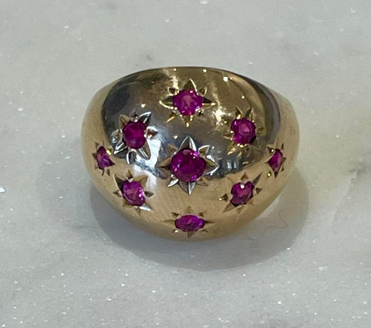 Gorgeous 18k Gold and Ruby 1940's Bombé Ring size M UK/ USA 6 1/2
