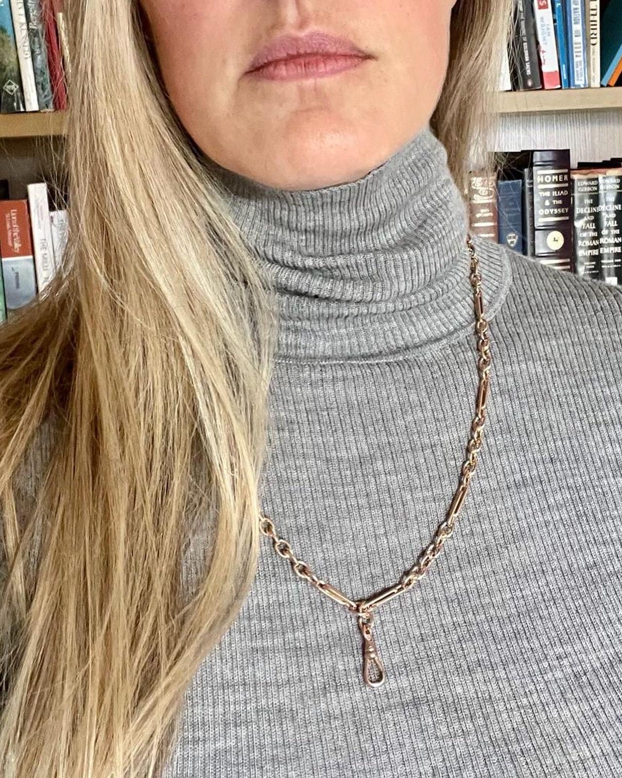 Beautiful Antique 9k Gold Chain with Clip