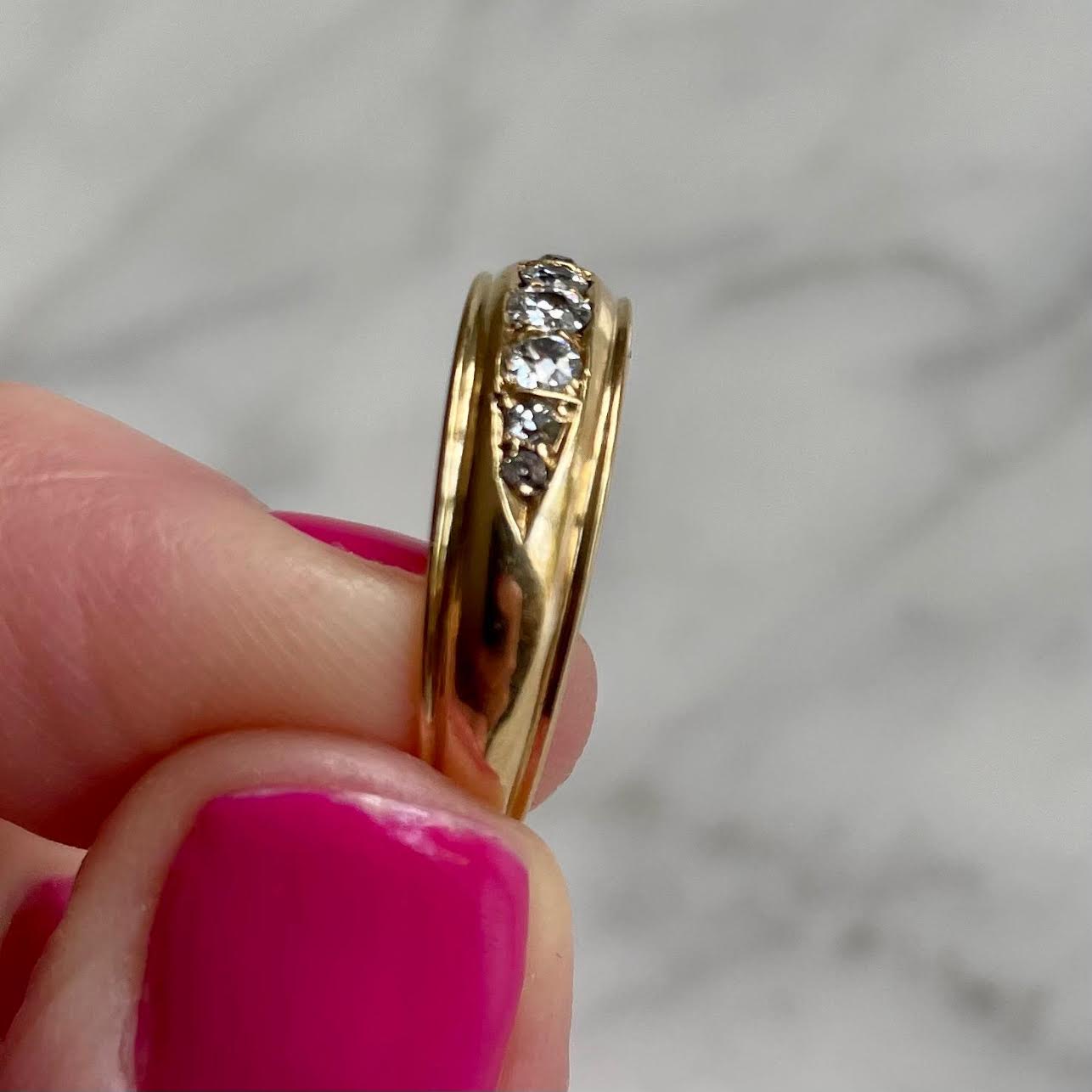 Late Victorian 18k Gold Ring with 7 Old Cut Diamonds Chester 1900