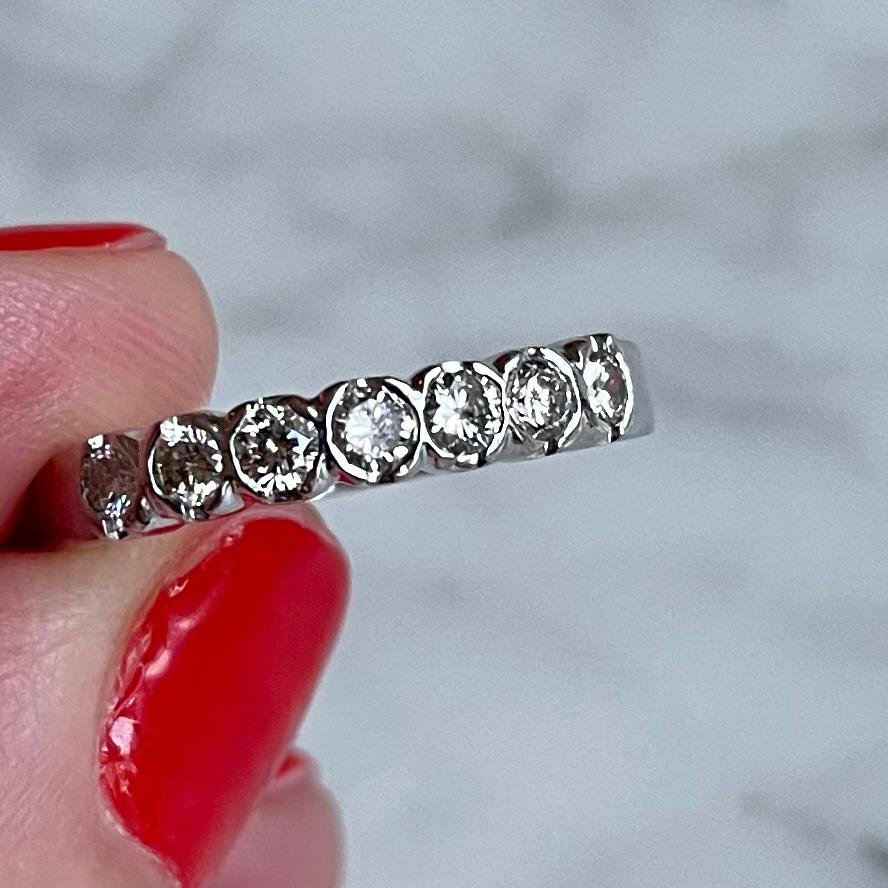 18k White Gold and Diamond Ring (1.21 ct) size P UK/ USA 7.5