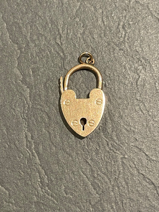 9k / 9ct Gold Victorian Heart Padlock Charm / Pendant