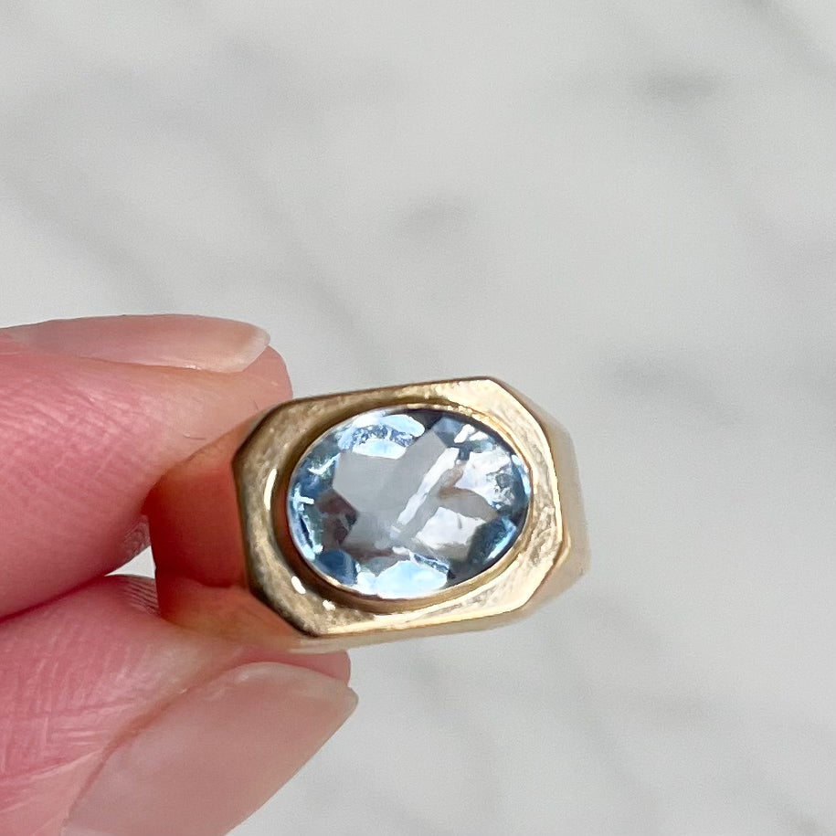 1950s Geometric 18ct Gold Ring Featuring a Large Oval Aquamarine Stone