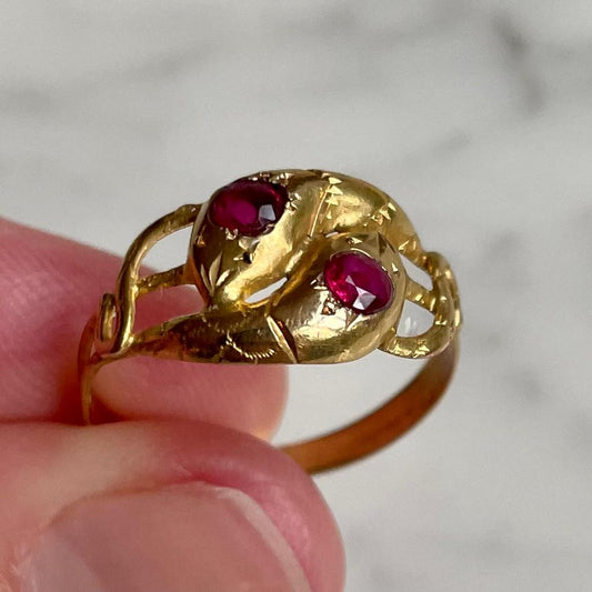 Stunning 18k / 18ct Gold Snake Ring with Large Ruby Eyes size UK S 1/2 - US 9.25